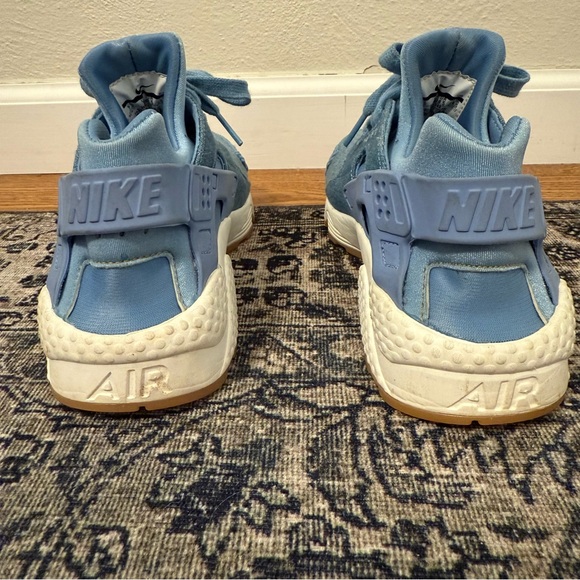 NIKE AIR Women’s 7 Huarache Run SE "December Sky" Denim Chambray Rare - Picture 4 of 8
